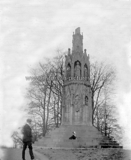 Queen Eleanor's Cross, Northampton. c.1904